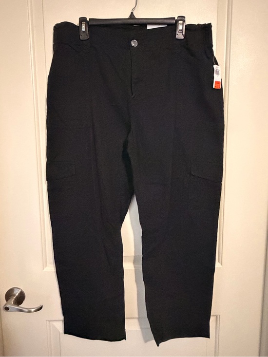 Old Navy Pants - Old Navy Black Straight-Leg Cargo Pants